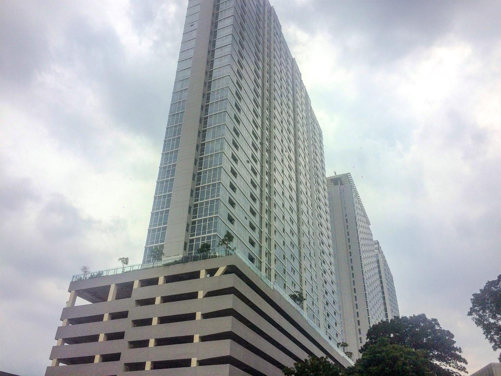 Modern Look And Comfy 2br At Menteng Park By Travelio Apartemen *