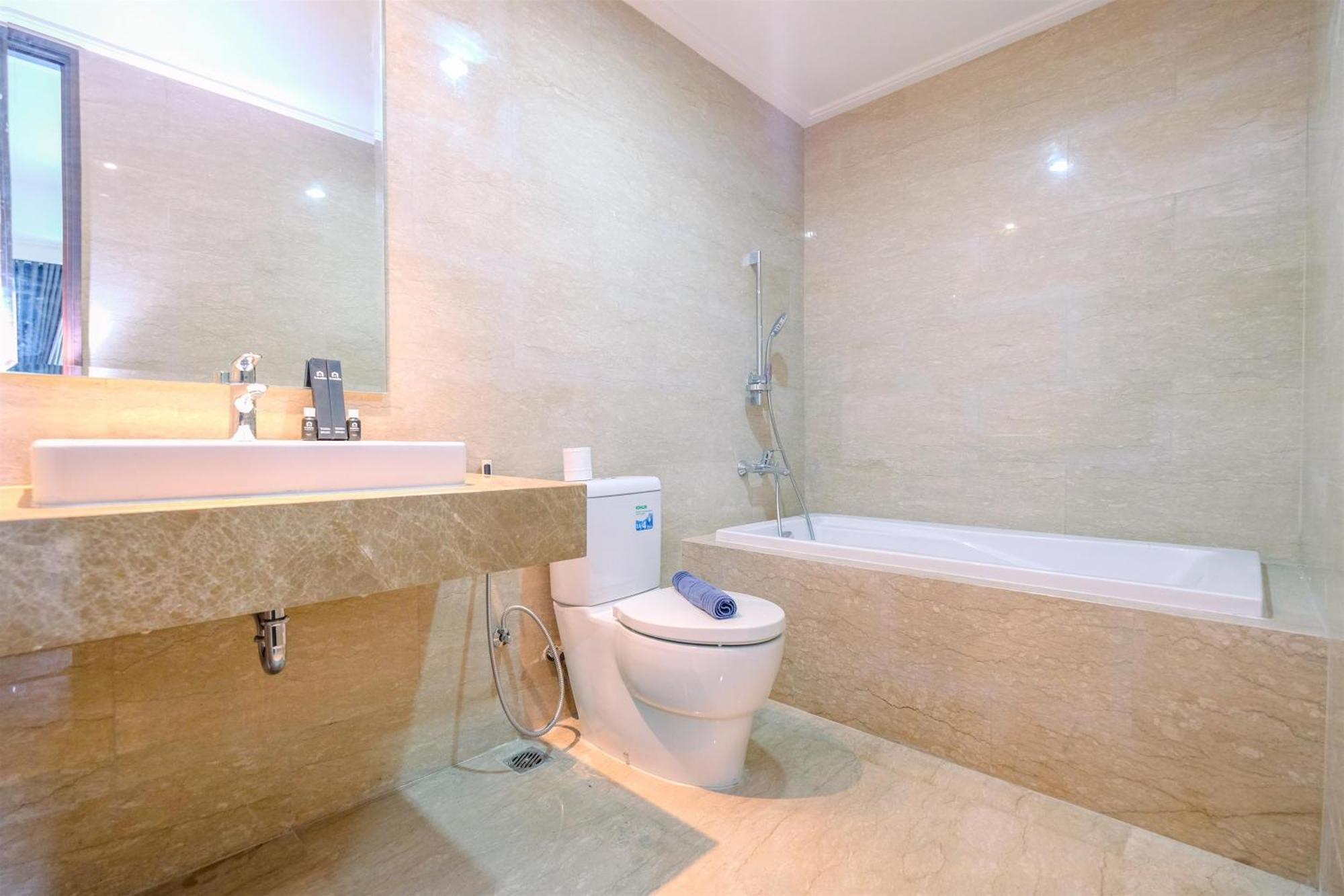 Modern Look And Comfy 2br At Menteng Park By Travelio Apartemen *