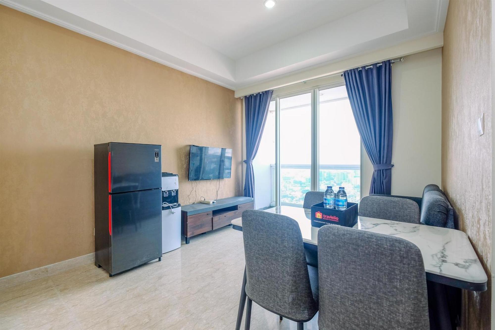 Modern Look And Comfy 2br At Menteng Park By Travelio Apartemen *