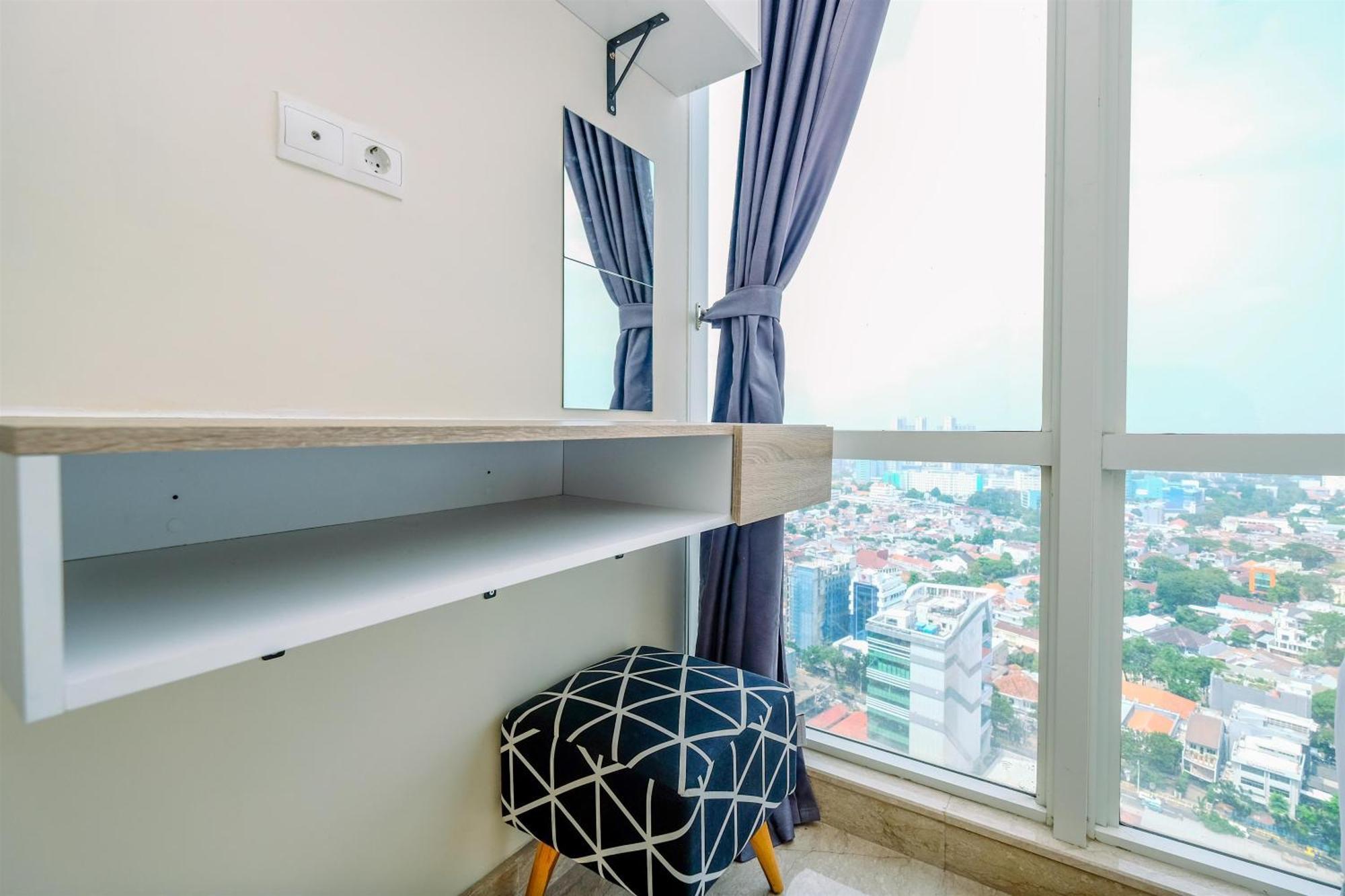 Apartemen Modern Look And Comfy 2br At Menteng Park By Travelio